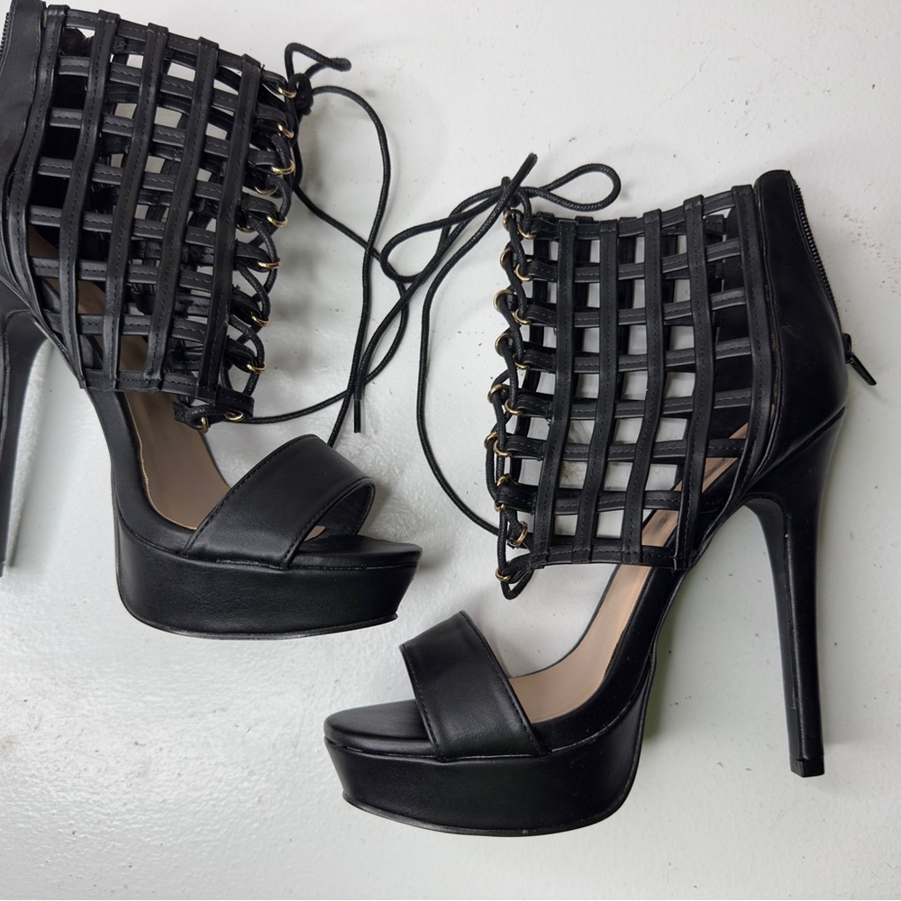 Shoe Dazzle Cage Strappy Heels